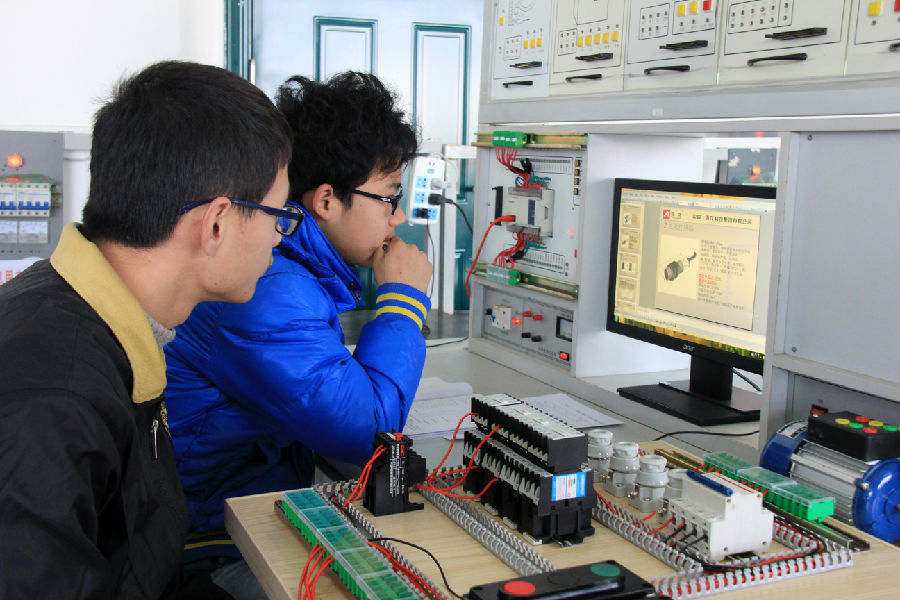 安庆技师学院机电设备安装与维修专业